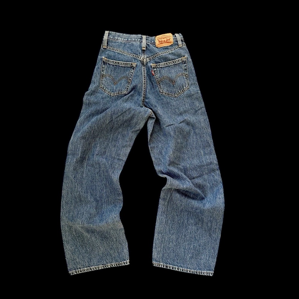 Levi's Jeans High Waisted Straight Leg Medium Denim Wash Blue Women's Sz 24.5x26 - Picture 2 of 9